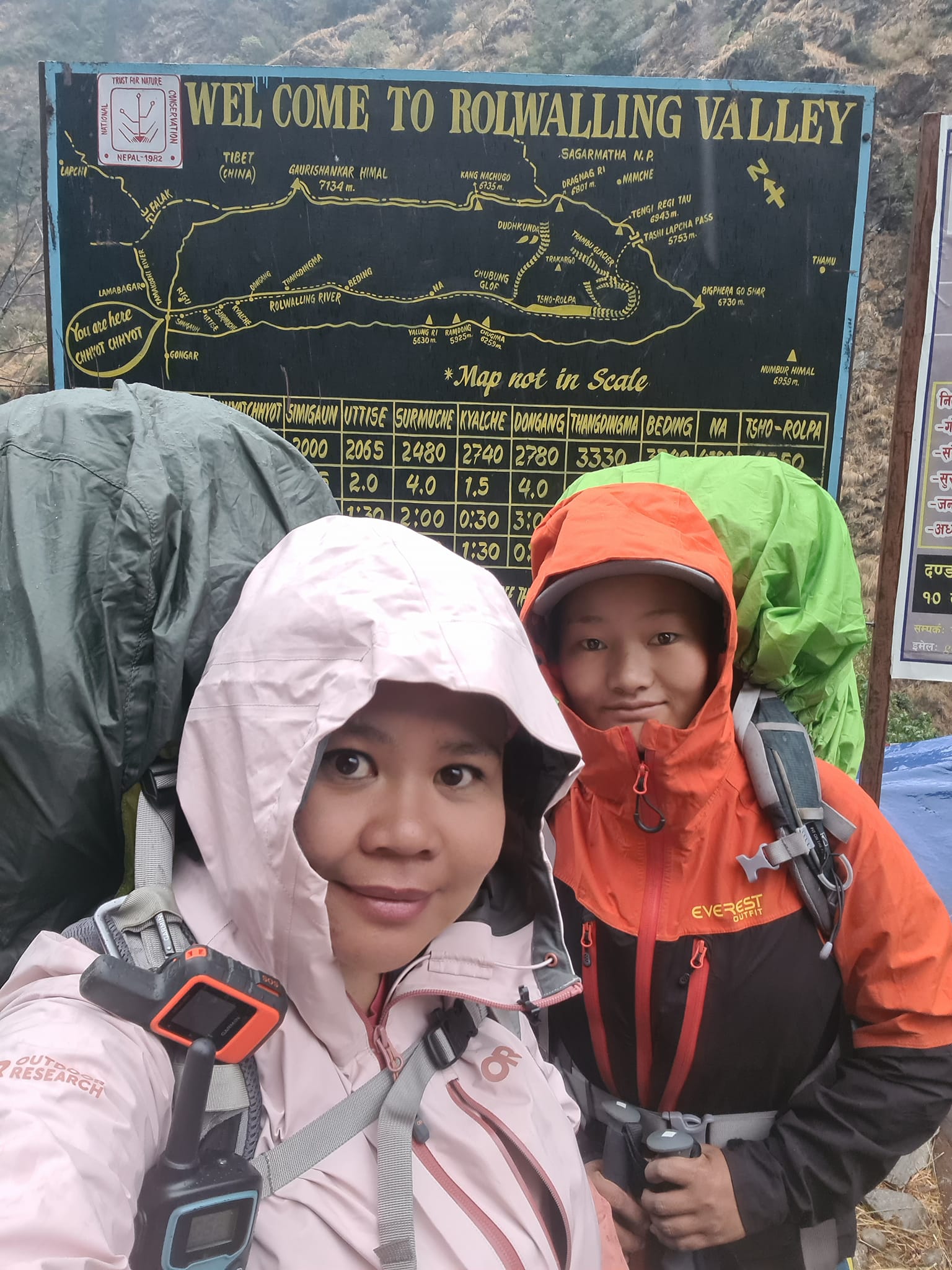 Marinel De Jesus and Mingmar Sherpa