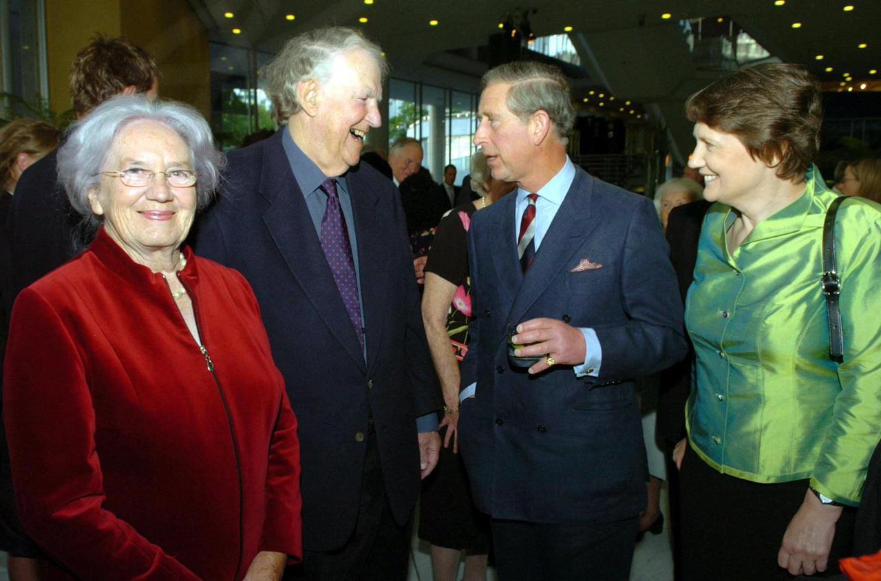 Lady June Hillary NT