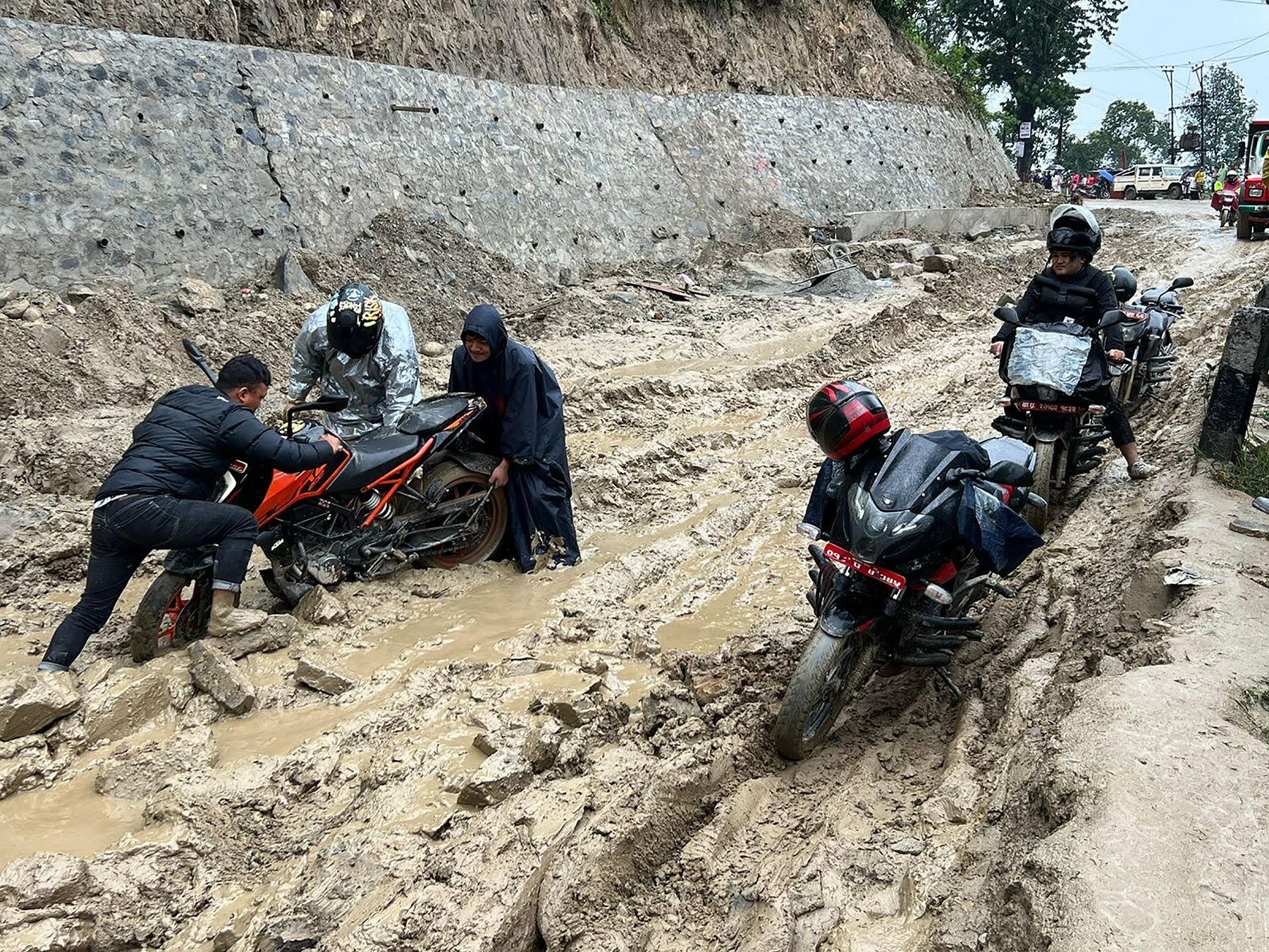 Araniko Highway bikes NT