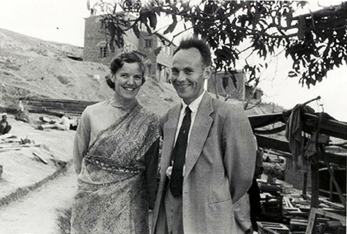 Odd Hoftun with his wife Tullis in Tansen at the half-built hospital he helped set up in 1959.