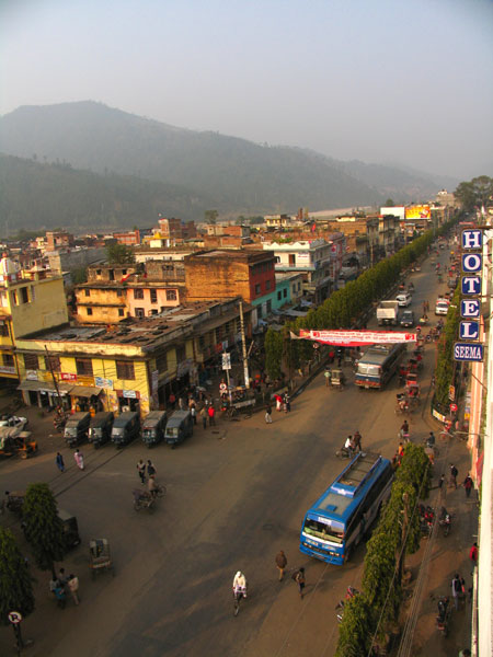 East West Highway goes through Hetauda bajar.