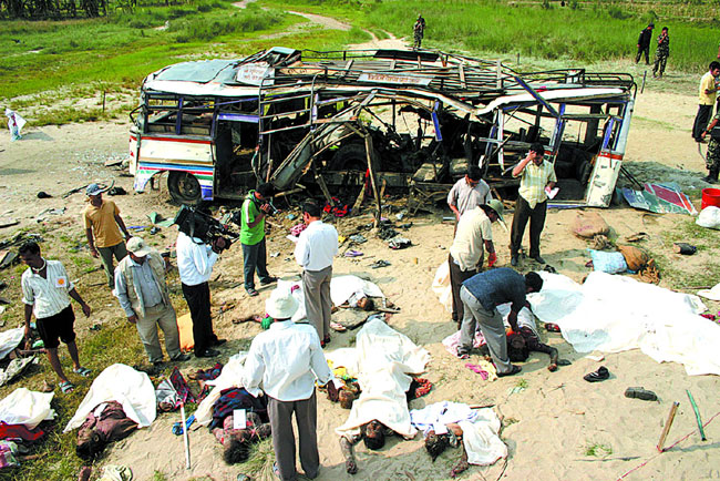 Human rights violations were rampant on both sides. At least 36 civilians were killed when the Maoists ambushed a passanger bus in Chitwan on 6 June 2005. 