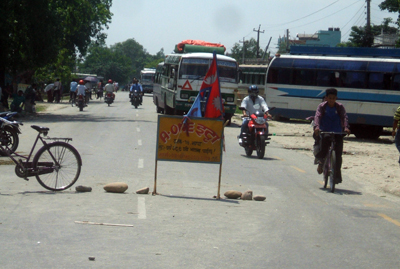 Road blocked in Jhapa. PIC: GOPAL GARTAULA