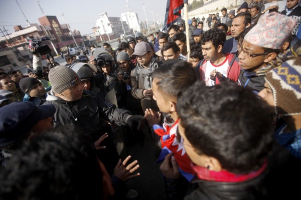 Strike enforcers vs. anti-strike supporters 