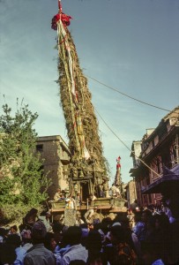 The chariots of Rāto Matysendranāth and Minnāth in Thaina, June 1977. The first picture of the chariot festival taken by the author.