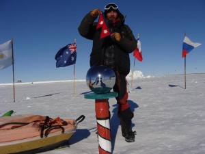arjun-kumar-thapa-in-south-pole