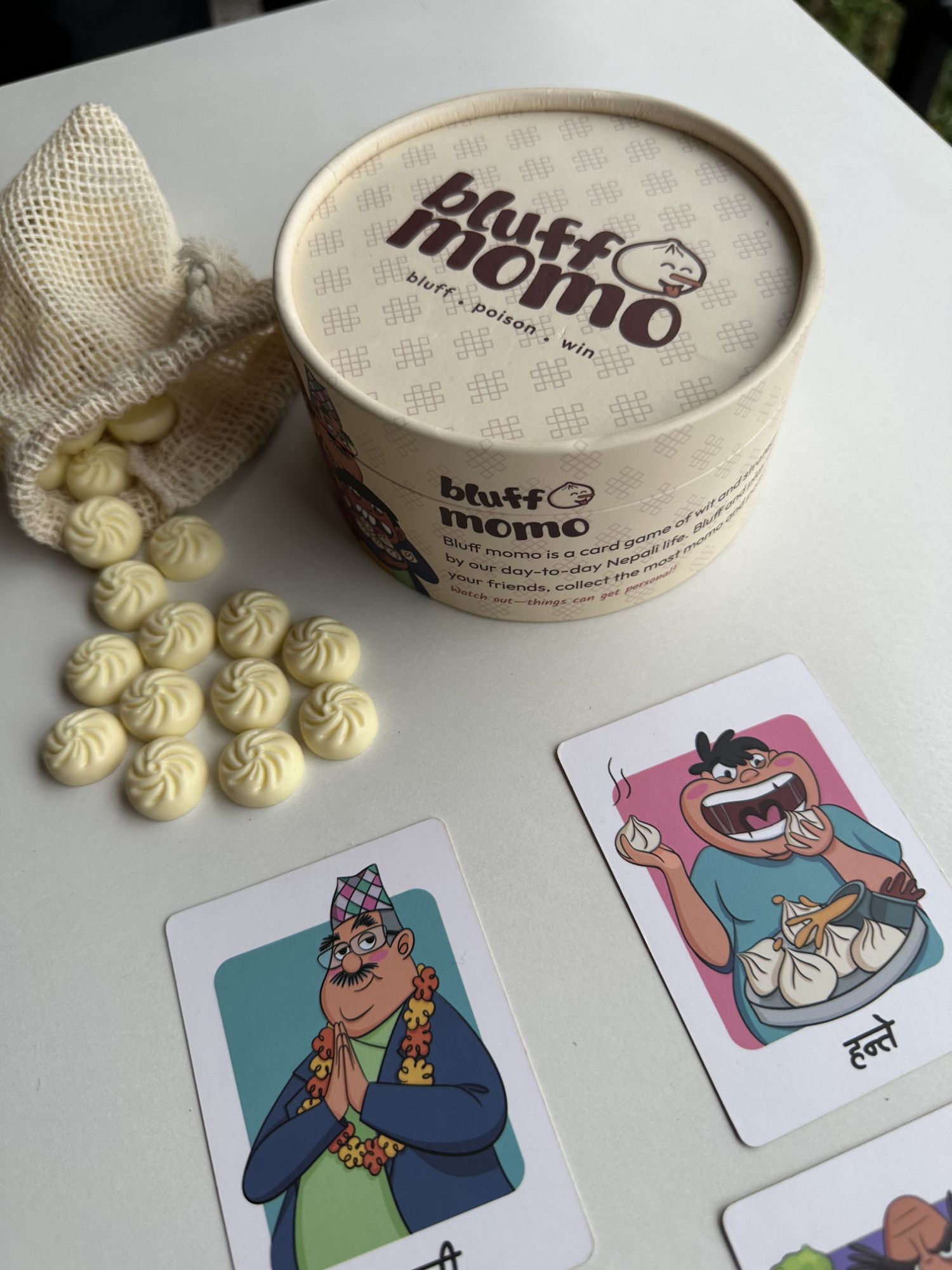 Bluff momo
